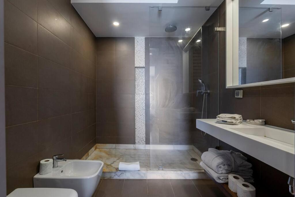 Luxury Apartment At Corniche , Seaview Close Beach Casablanca Exterior photo