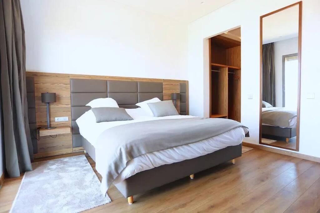 Luxury Apartment At Corniche , Seaview Close Beach Casablanca Exterior photo